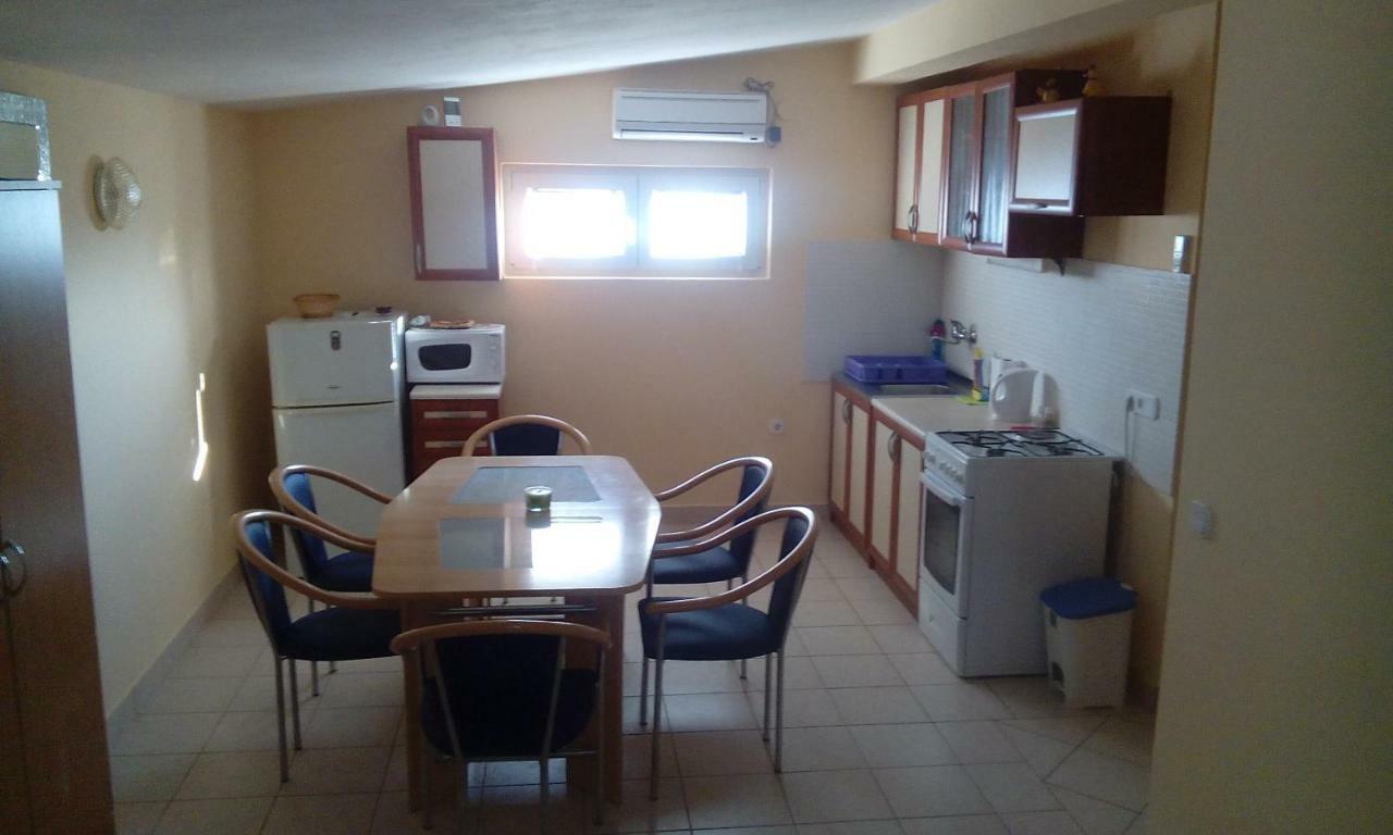 Apartman Maja Vir Exterior photo